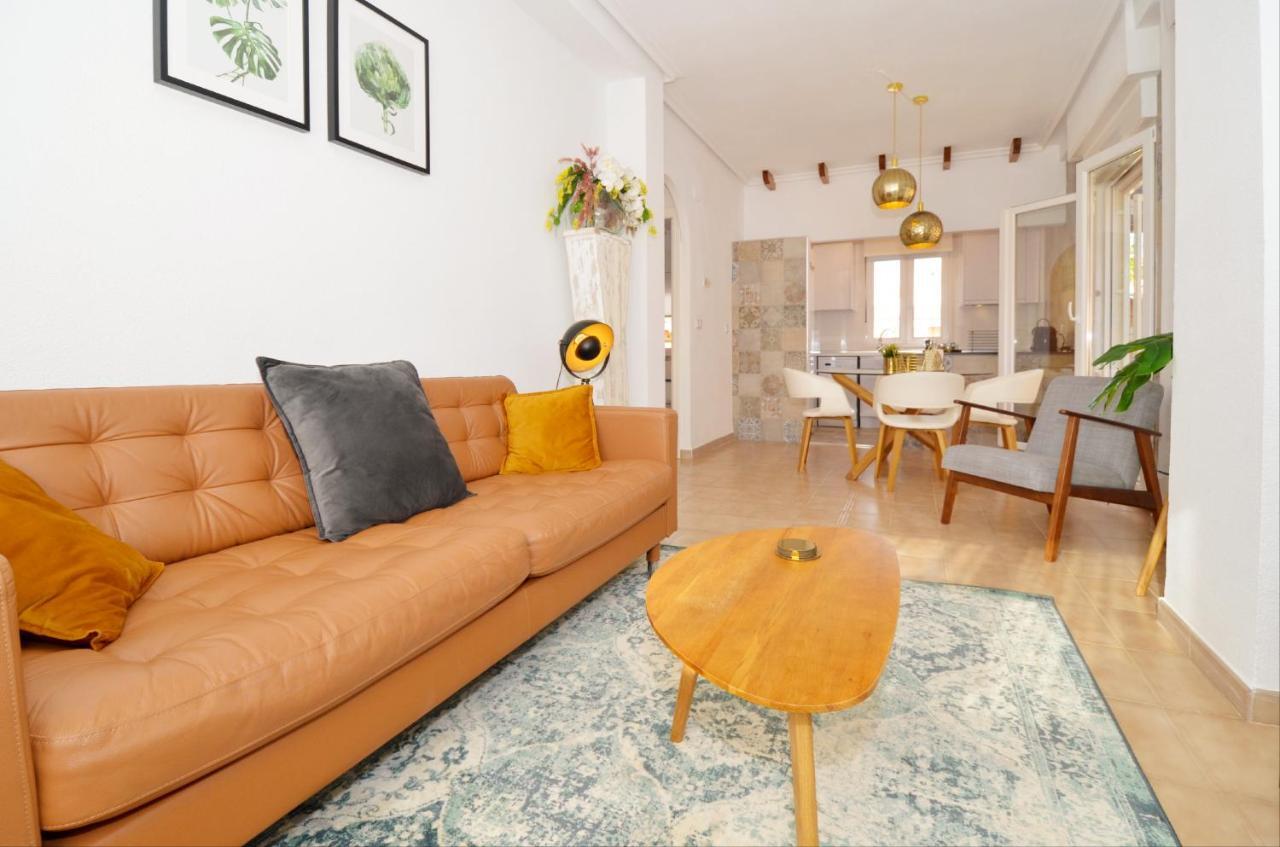 Punta Prima Pleasure With Private Parking In A Gated Community Close To The Beach Torrevieja Kültér fotó